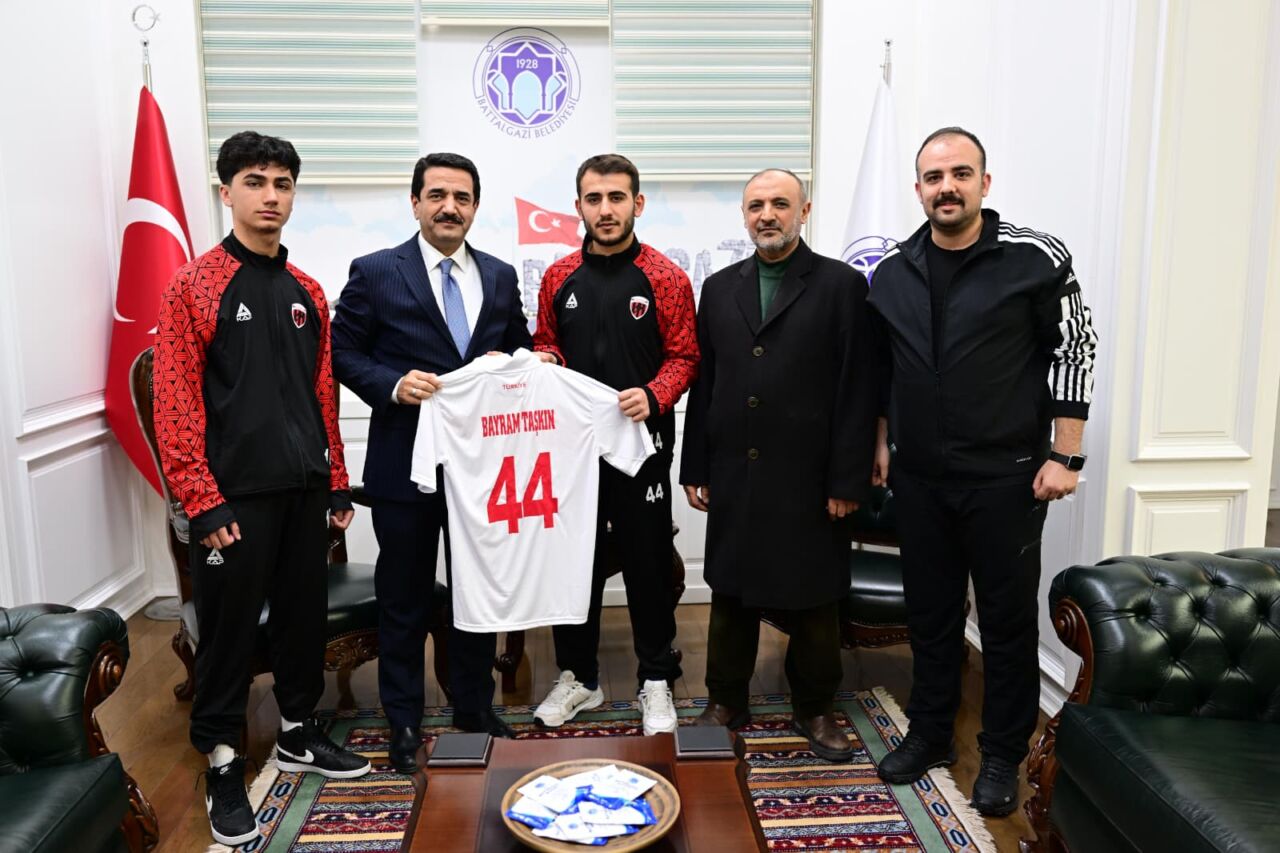 Battalgazi Belediyespor formasıyla gösterdikleri başarıların ardından milli takımlara seçilen futsal