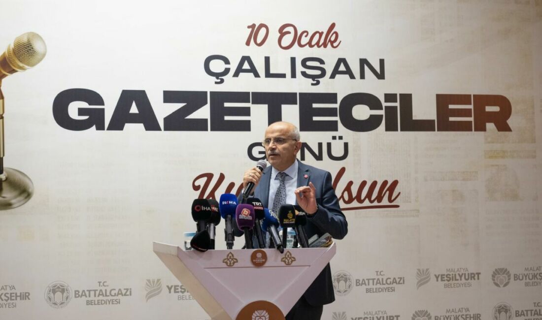 10 Ocak Çalışan Gazeteciler Günü programında konuşan Malatya Büyükşehir Belediye