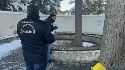 Malatya’da kaçak alkol tükettiği değerlendirilen iki gençten biri hayati riskle