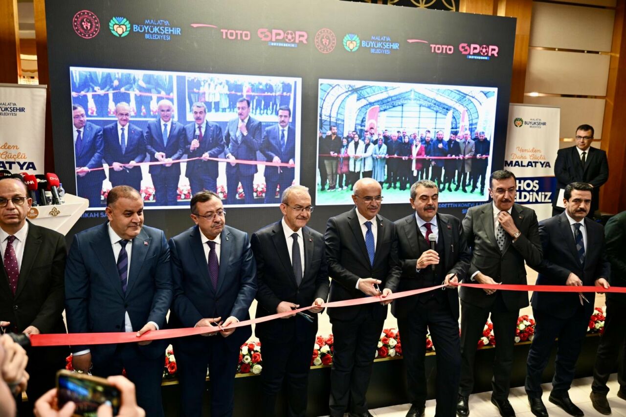 Milli Eğitim Bakanı Yusuf Tekin, Malatya’da spor tesisleri ve özel