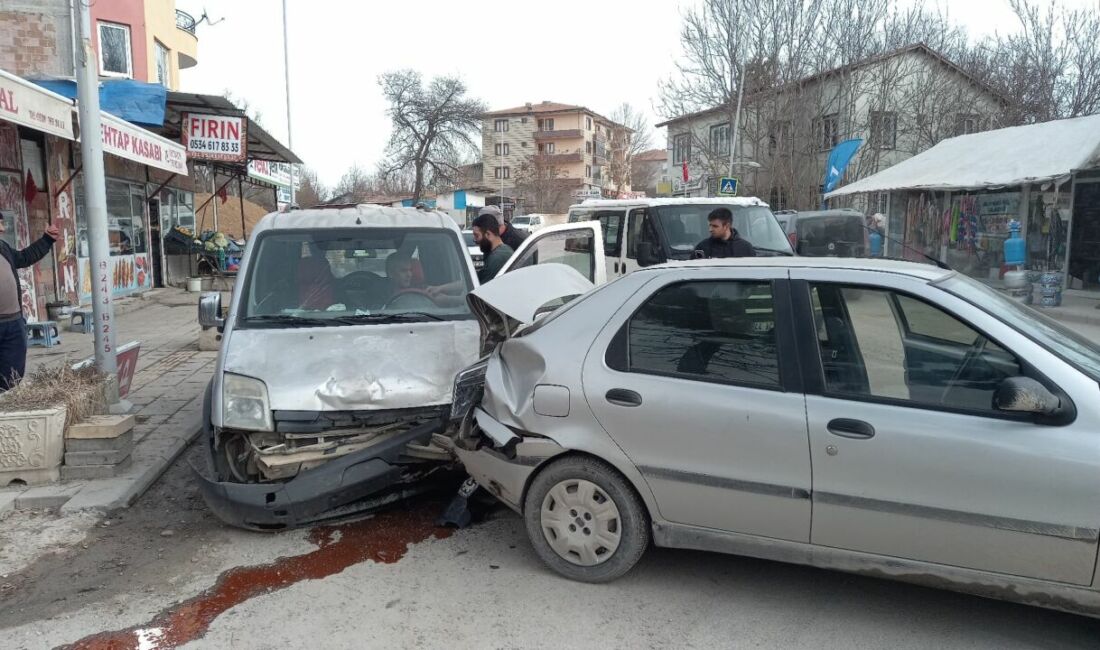 Malatya’nın Yeşilyurt ilçesi Dilek Mahallesi’nde meydana gelen trafik kazasında iki