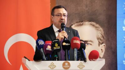 AK Parti Malatya İl Teşkilatı’nın 2025 Yılı Değerlendirme Toplantısı’nda konuşan