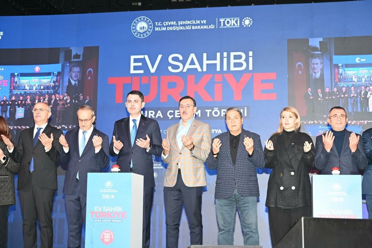 Cumhuriyet tarihinin en büyük sosyal konut hamlesi olan Ev Sahibi