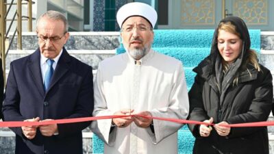 Kubbetü’s-Sahra Camii Malatya’da Dualarla Açıldı Diyanet İşleri Başkanı Prof. Dr. Safi Arpaguş’un katılımıyla Malatya Yeşilyurt’ta