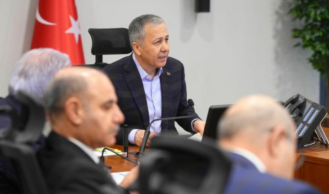 İçişleri Bakanı Ali Yerlikaya başkanlığında, 81 ilin valisinin katılımıyla Video