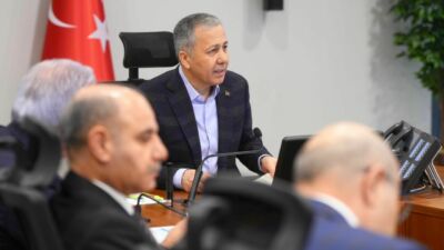 İçişleri Bakanı Ali Yerlikaya başkanlığında, 81 ilin valisinin katılımıyla Video