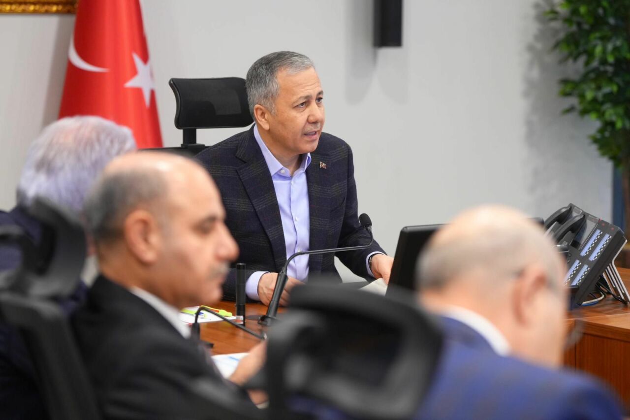 İçişleri Bakanı Ali Yerlikaya başkanlığında, 81 ilin valisinin katılımıyla Video