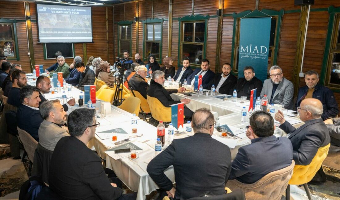 Malatya Büyükşehir Belediye Başkanı Sami Er, MİAD Malatya Şubesi yönetimi