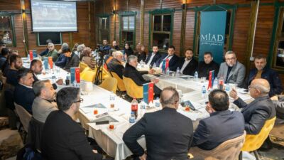 Malatya Büyükşehir Belediye Başkanı Sami Er, MİAD Malatya Şubesi yönetimi