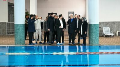 Malatya Büyükşehir Belediye Başkanı Sami Er, depremde hasar alan Yaşam
