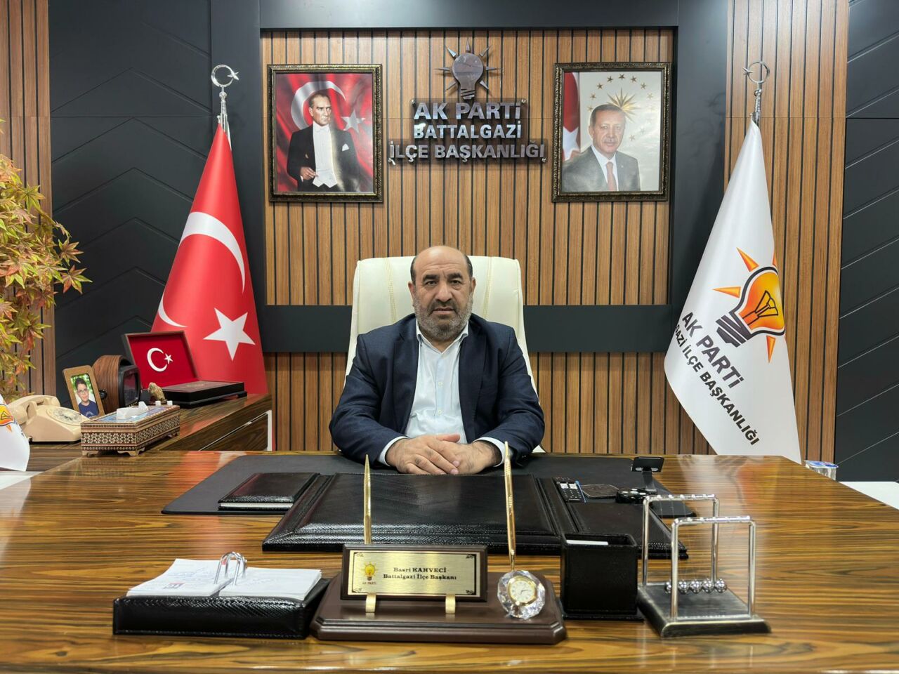 AK Parti Battalgazi İlçe Başkanı Basri Kahveci, 10 Ocak Çalışan