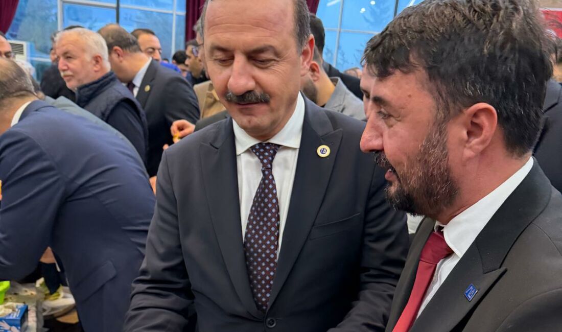 Anahtar Parti Malatya İl Başkanı Erdoğan Zelyurt, beraberindeki il yönetim