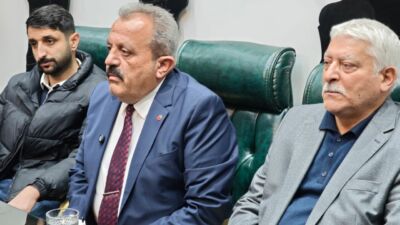 Malatya Şoförler Odası Seçimlerinde Usulsüzlük İddiası Malatya Şoförler ve Otomobilciler Odası seçimlerinde skandal iddialar gündeme geldi.