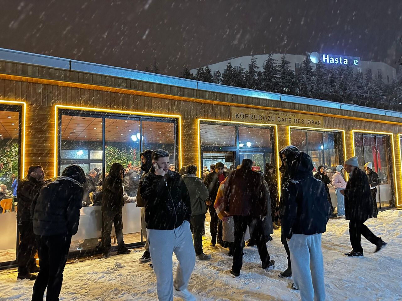 Darende–Gürün ve Darende–Malatya karayollarının yoğun kar yağışı ve tipi nedeniyle