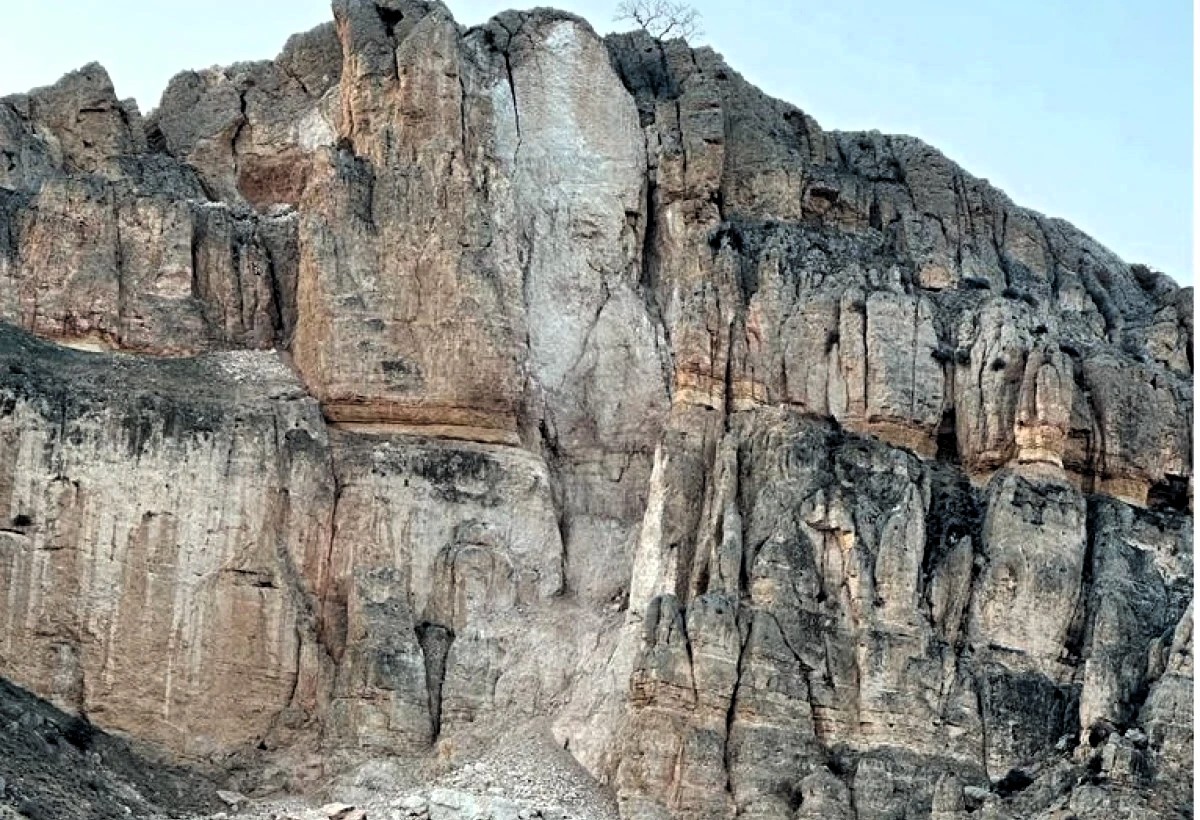 Malatya’nın Darende ilçesinde bulunan Avcan Tepesi Tümülüsü, tarımsal faaliyetler ve