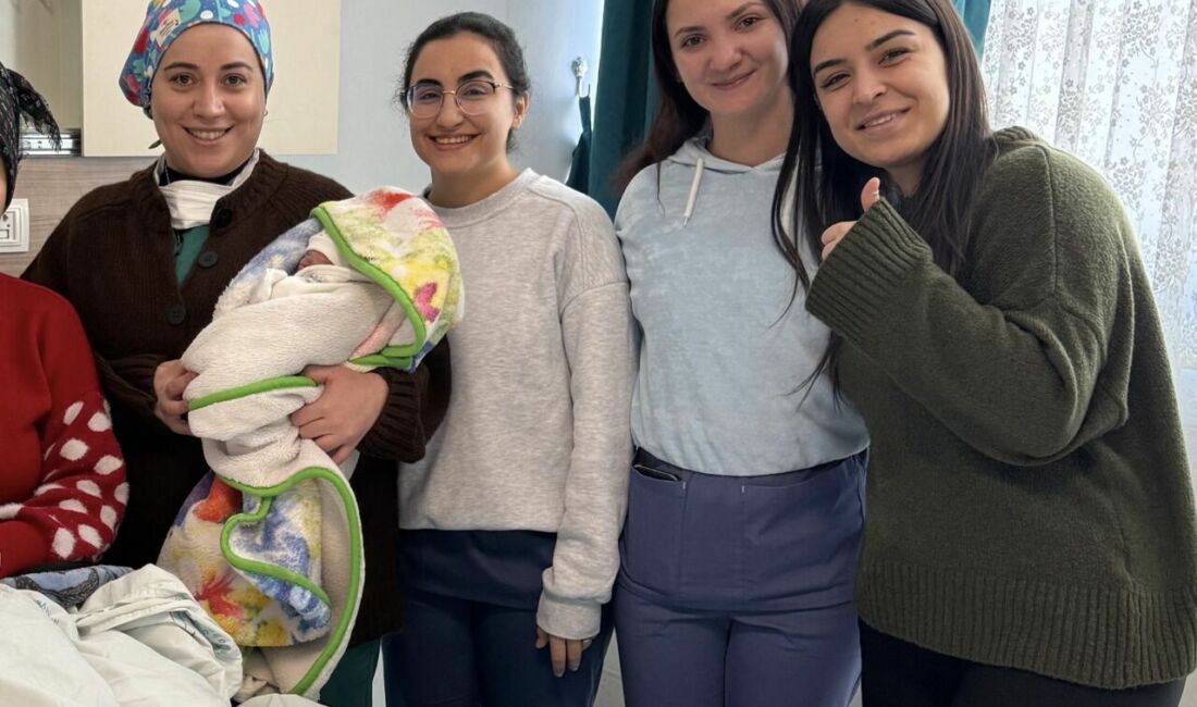 Malatya’nın Doğanşehir ilçesine bağlı Kurucaova Mahallesi’nde yoğun kar yağışı nedeniyle