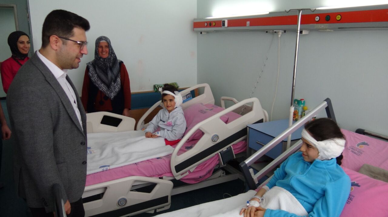 Malatya’da işitme kaybı yaşayan 6 ve 14 yaşındaki iki kuzen,