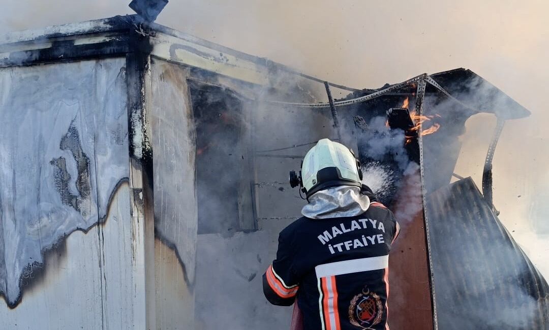 Malatya Samanköy Konteyner Kent’te çıkan konteyner yangını, Malatya Büyükşehir Belediyesi