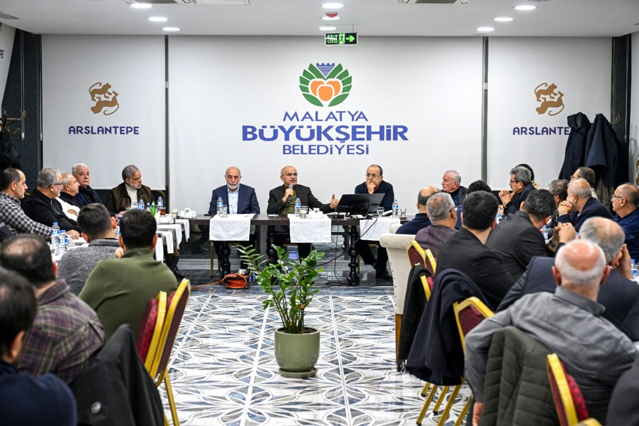 Malatya Büyükşehir Belediye Başkanı Sami Er, deprem sonrası yürütülen projelerle