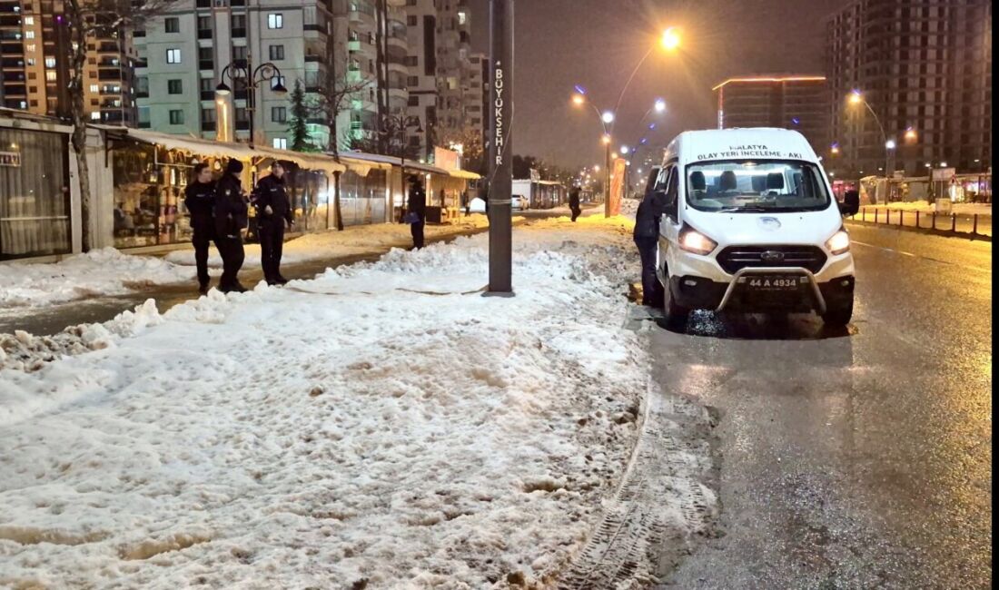 Malatya’nın Yeşilyurt ilçesinde husumetli şahıslar arasında çıkan bıçaklı kavgada 2’si