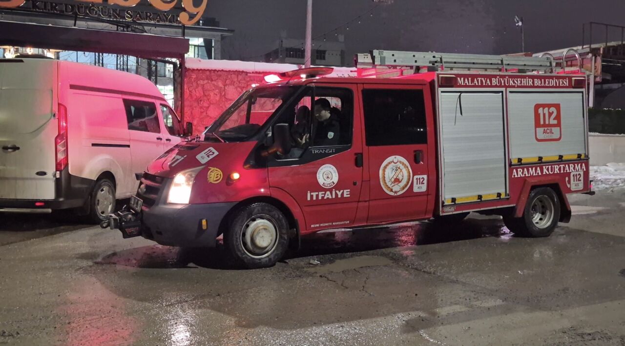 Malatya’da bir düğün salonunda düzenlenen nişan merasiminde meydana gelen karbonmonoksit