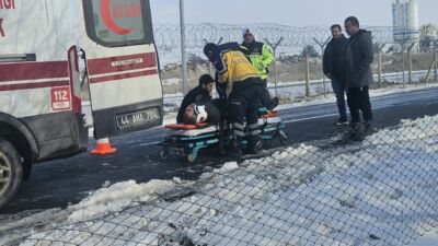 Malatya’da havaalanı yolu üzerinde kontrolden çıkan minibüsün tarım arazisine savrulması