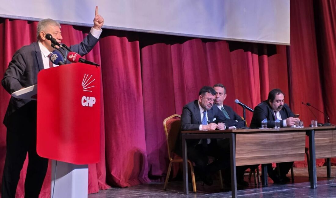 Uğur Mumcu’nun öldürülüşünün 33. yılında Malatya’da düzenlenen panelde hukuk, demokrasi