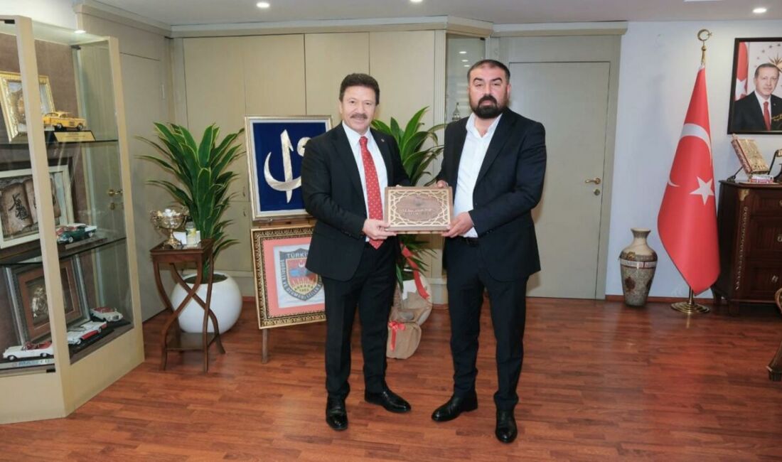 Darende Şoförler ve Otomobilciler Odası Başkanı Şemsettin Gümüşay, ServisCell uygulamasının