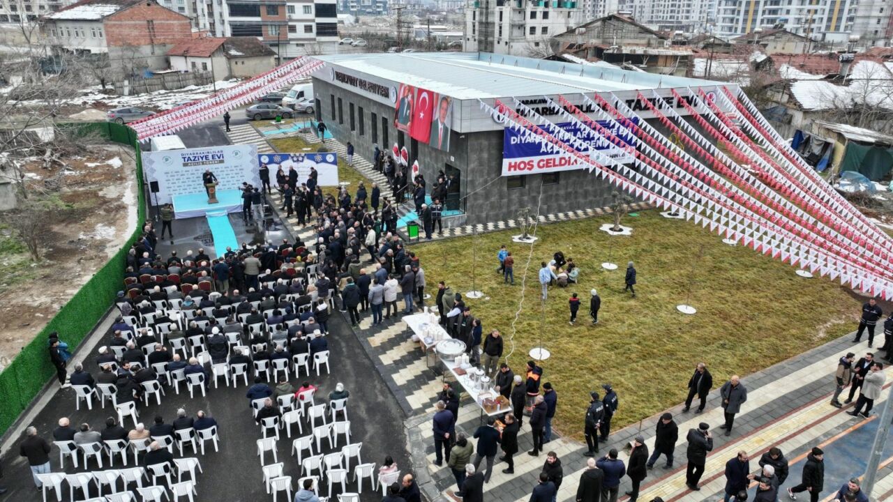 Yeşilyurt Belediyesi’nin sosyal belediyecilik projeleri kapsamında Karakavak Mahallesi’nde yapımı tamamlanan