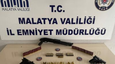 Malatya’da polis ekiplerince düzenlenen operasyonda 5 ruhsatsız tabanca, 1 tüfek
