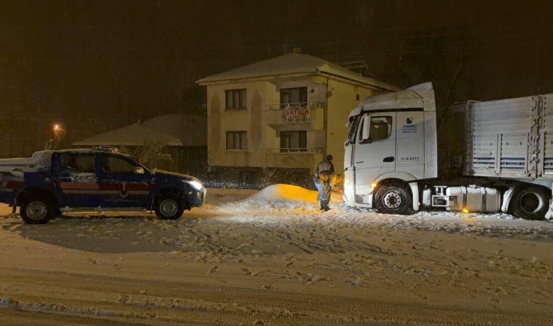 Malatya–Adıyaman karayolunun Doğanşehir ilçesine bağlı Sürgü ve Erkenek mevkilerinde etkili