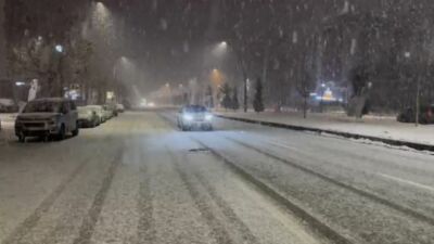 Malatya’da kar yağışının yeniden etkisini artırmasıyla birlikte buzlanma ve don