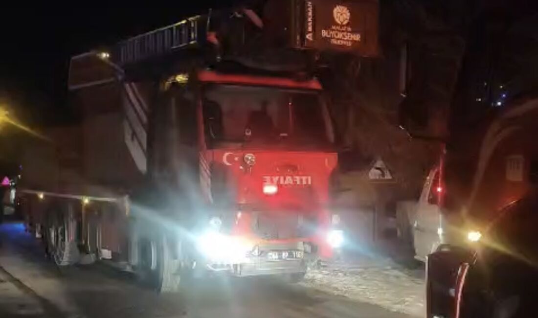 Malatya’nın Battalgazi ilçesinde tek katlı müstakil bir evde çıkan yangın