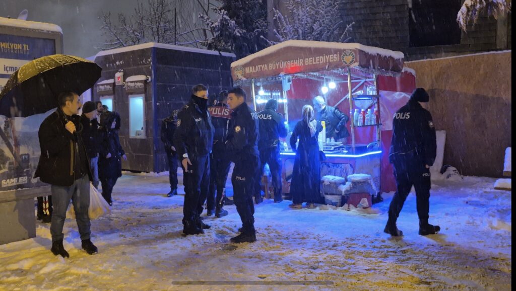 Malatya’da yılın son günü yaşanan genç kız kavgası cinayetle sonuçlandı.