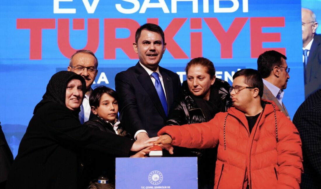 Cumhuriyet tarihinin en büyük sosyal konut hamlelerinden biri olan Yüzyılın