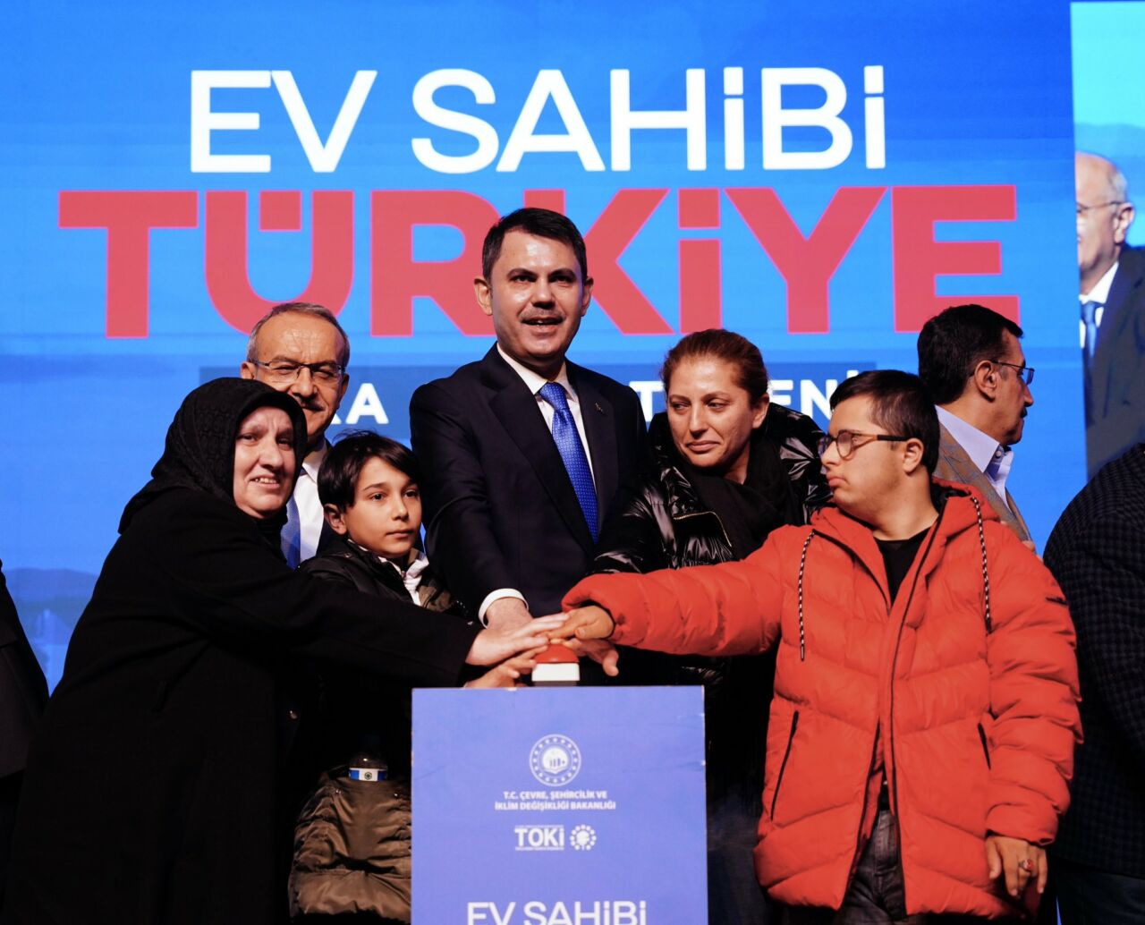 Cumhuriyet tarihinin en büyük sosyal konut hamlelerinden biri olan Yüzyılın
