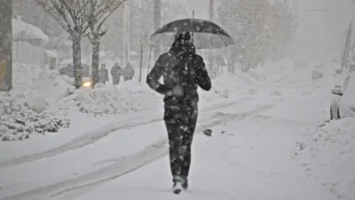  Hava sıcaklıklarının mevsim normallerinin altında seyredeceği. Rüzgârın değişik yönlerden hafif,