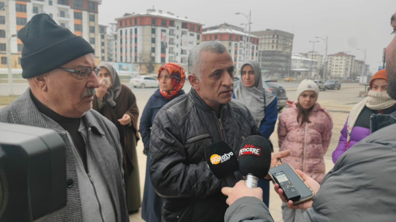 Malatya’nın Tandoğan Mahallesi’nde yapımı devam eden TOKİ konutlarında anahtarların yanlış
