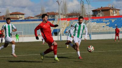 TFF 3. Lig 2. Grup’ta mücadele eden Malatya Yeşilyurtspor, deplasmanda
