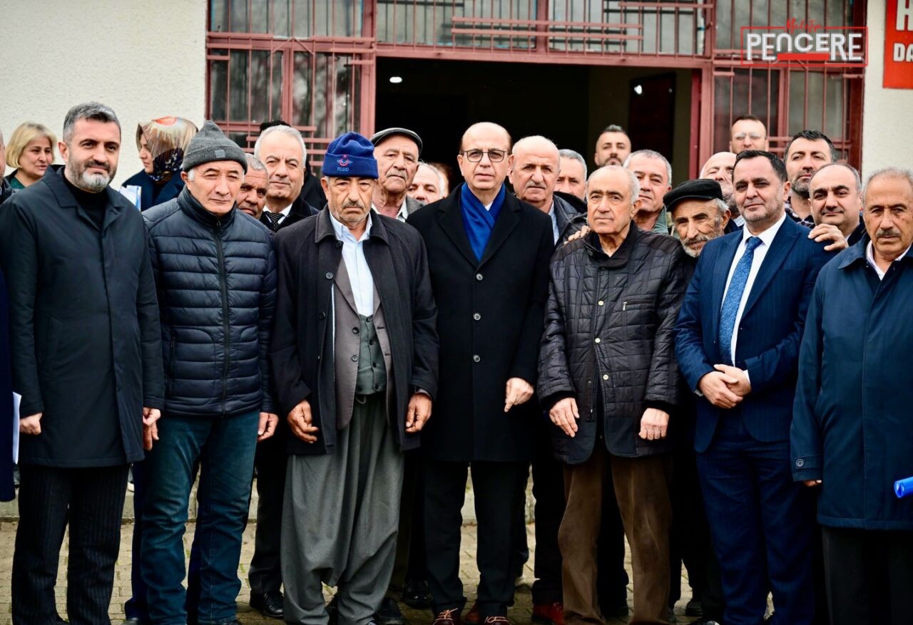 “Vatandaş Soruyor, Başkan Cevaplıyor” toplantısında Dilek Uğrak Mahallesi sakinleriyle buluşan