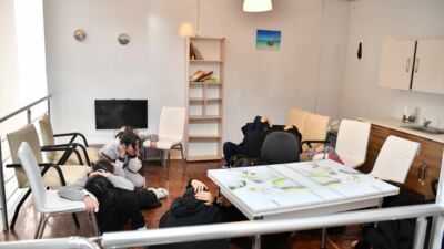 Yeşilyurt Belediyesi Afetlere Hazırlık Eğitimlerini Kararlılıkla Sürdürüyor Yeşilyurt Belediyesi, Deprem Eğitim ve Simülasyon Merkezi’nde düzenlediği eğitimlerle öğrenci