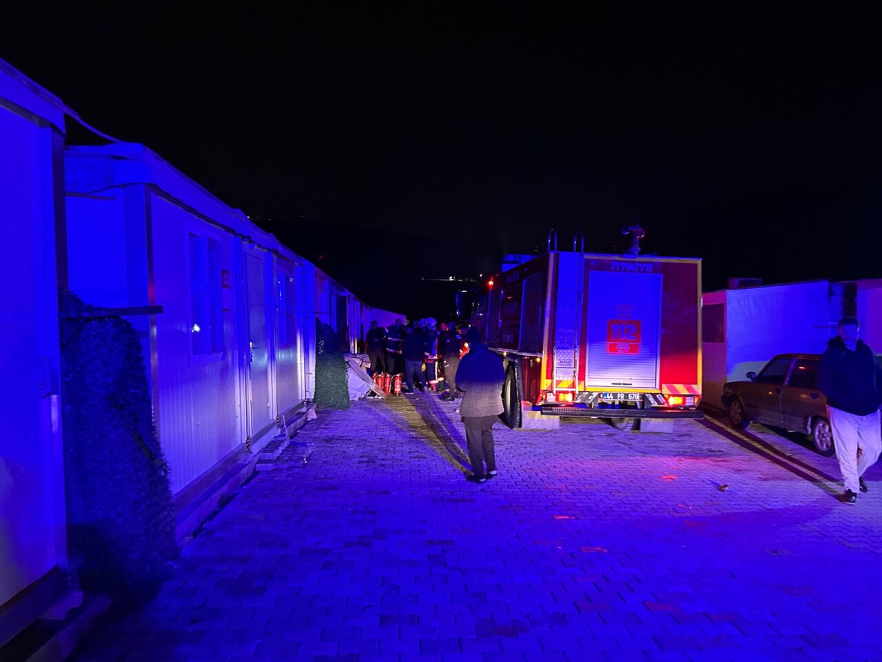 Malatya’nın Battalgazi ilçesinde bulunan Malet Konteyner Kent’te elektrik kontağından çıktığı