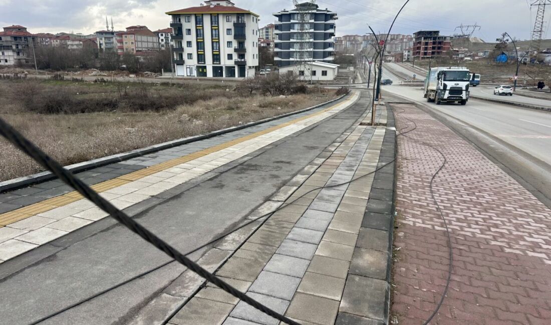 Malatya’nın Battalgazi ilçesinde yerleşim alanlarından geçen 35 bin voltluk yüksek