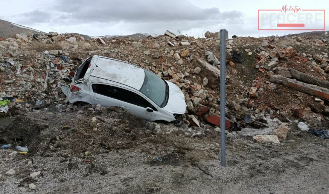 Malatya’nın Doğanşehir ilçesine bağlı Erkenek Mahallesi’nde meydana gelen trafik kazasında