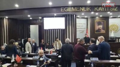 Büyükşehir Meclisi’nde Gerginlik Malatya Büyükşehir Belediyesi Şubat ayı meclis toplantısında Yazıhan Belediye Başkanı
