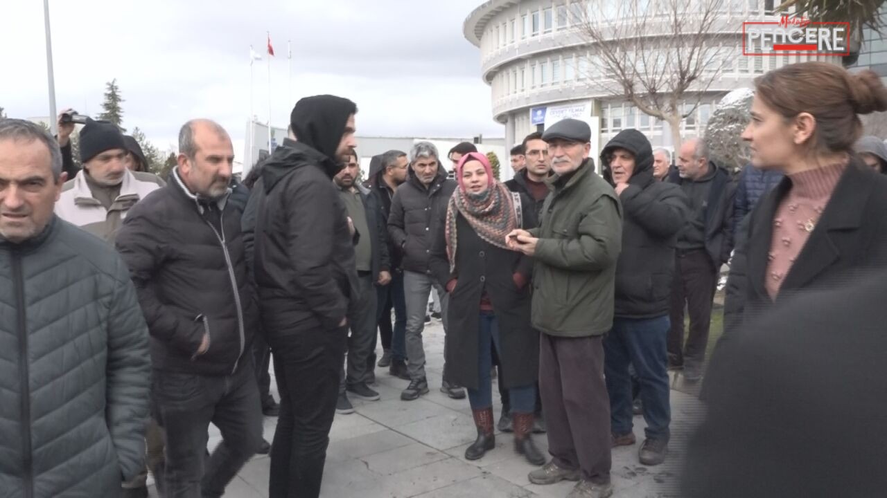 Malatya’daki TMSF denetimli tekstil fabrikasında işçiler maaş alamayınca noter ve