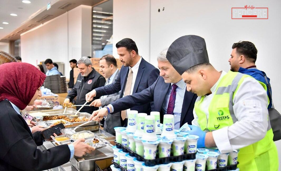Yeşilyurt Belediyesi, Ramazan ayı kapsamında İnönü Üniversitesi Yaşam Merkezi’nde iftar