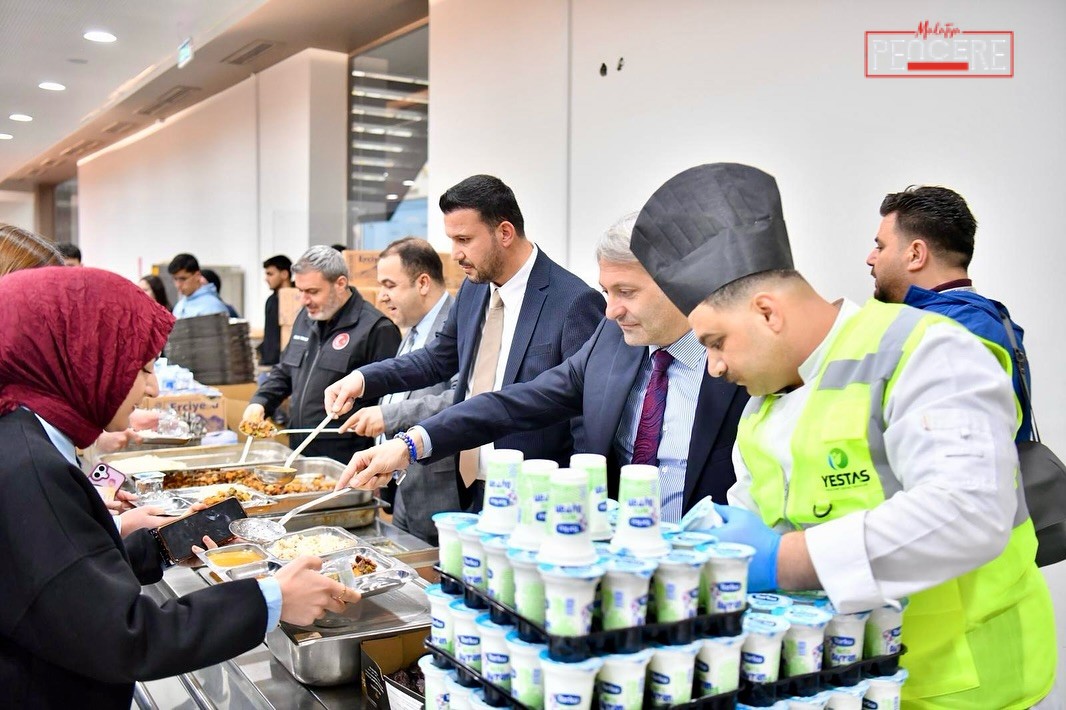 Yeşilyurt Belediyesi, Ramazan ayı kapsamında İnönü Üniversitesi Yaşam Merkezi’nde iftar