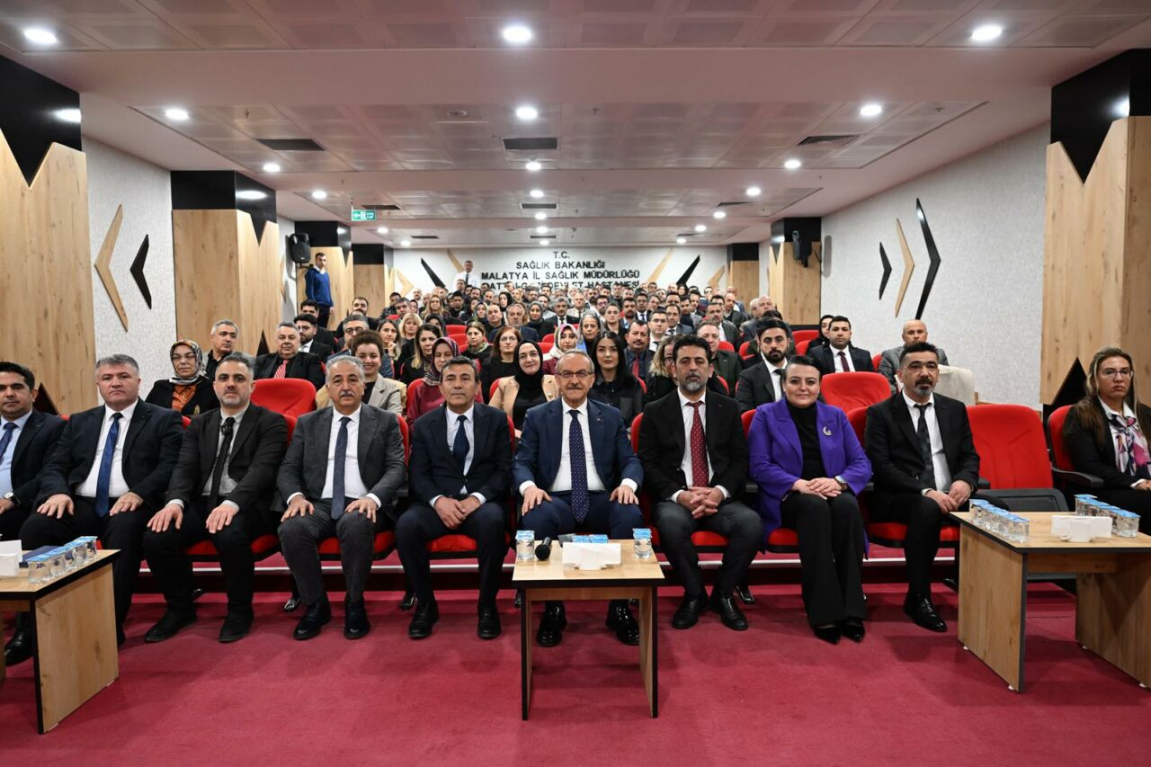 Malatya Valisi Seddar Yavuz’un katılımıyla Battalgazi Devlet Hastanesi’nde düzenlenen İl