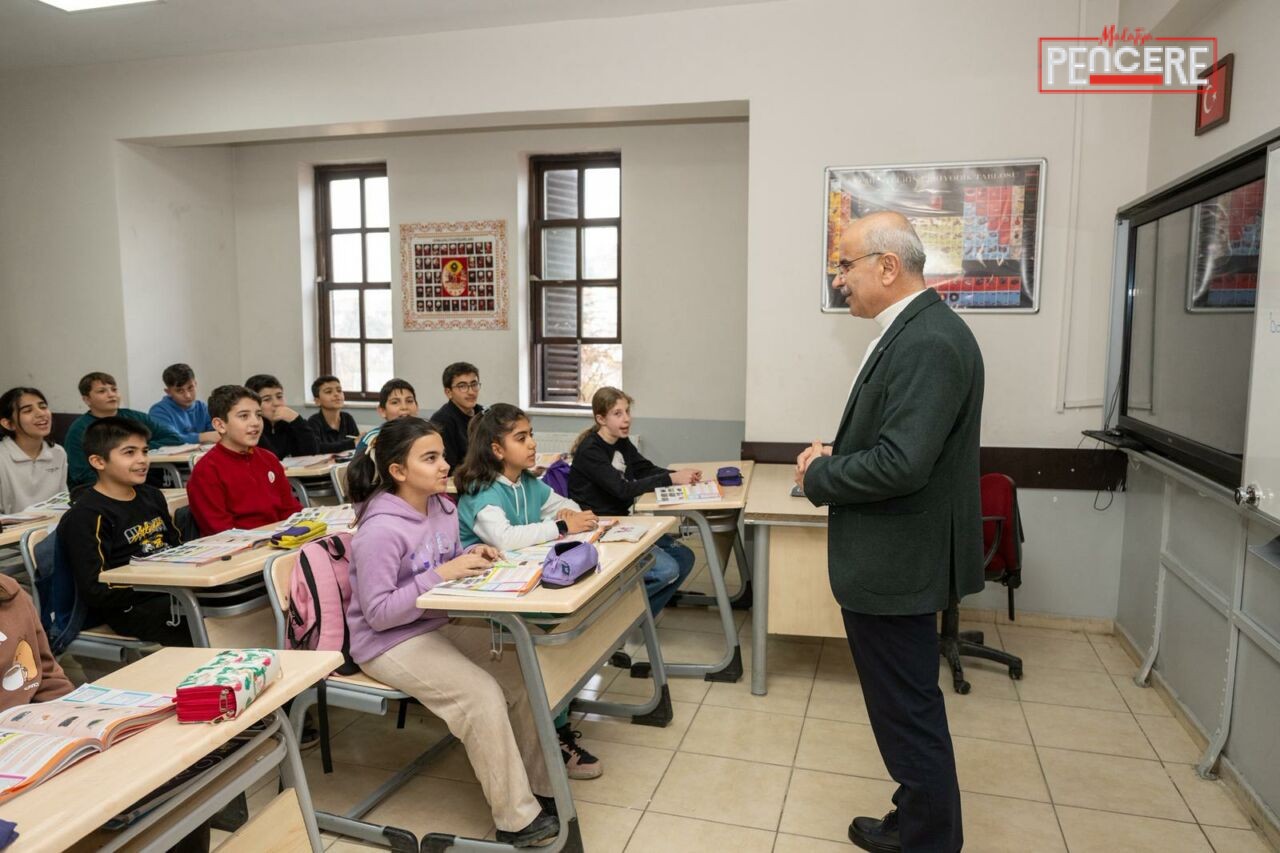 Malatya Büyükşehir Belediyesi tarafından açılan ücretsiz kurslarda 1400 öğrenci Bursluluk